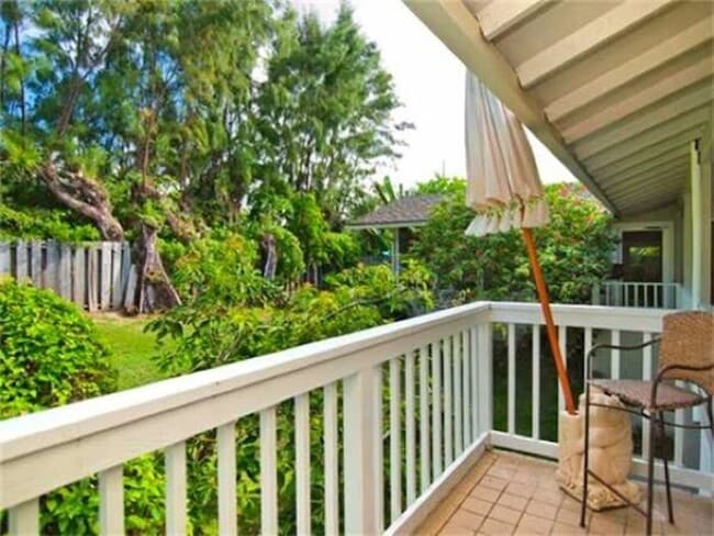 Building Photo - Large Kailua Beachside Home w/ beautiful y...