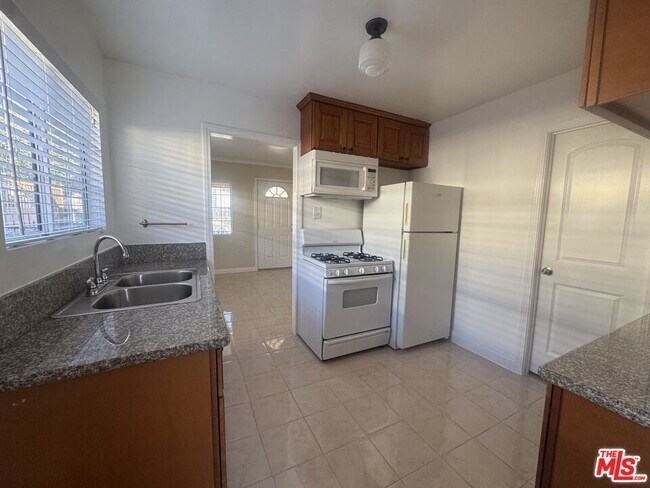 Foto del edificio - 319 N Coronado St