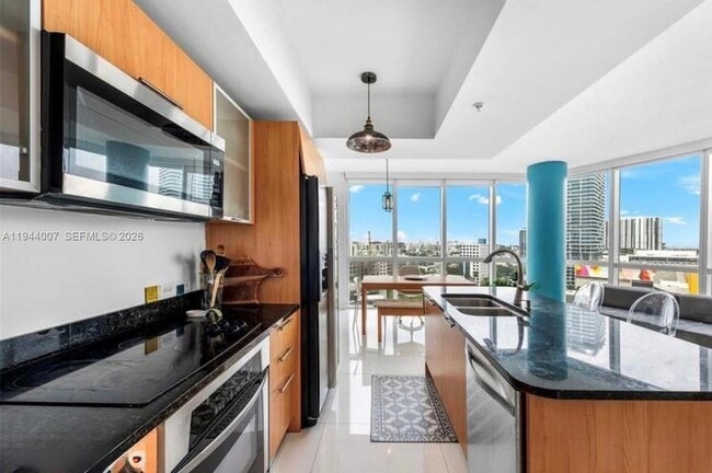 Foto del edificio - 480 NE 30th St