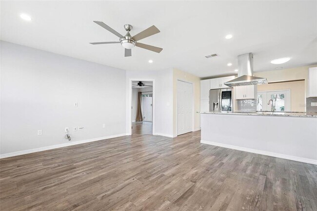 Building Photo - 1804 Oak View Dr
