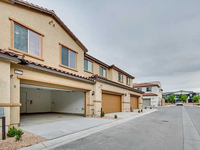 Building Photo - 6274 Cappadocia St