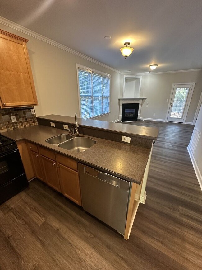 Foto del edificio - 3 Bedroom 2.5 Bathroom Townhome!