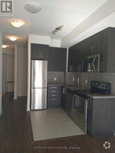 Building Photo - 840-840 Queens Plate Dr