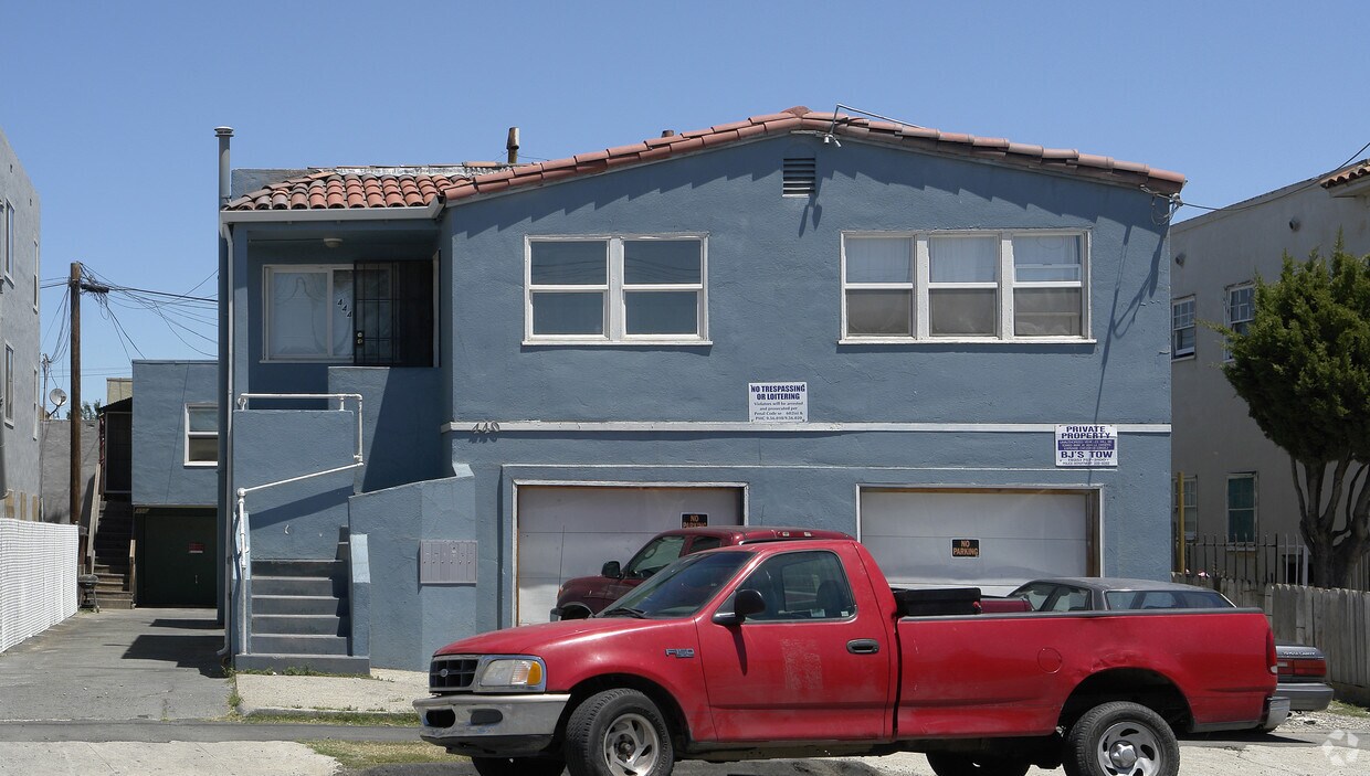 Primary Photo - 440-450 W 10th St