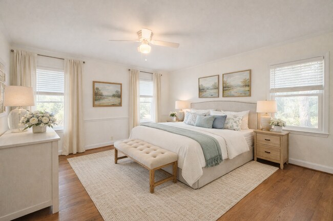 Building Photo - 3 Bedroom 2 Bathroom with Detached Garage