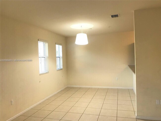 Foto del edificio - 8900 NW 97th Ave