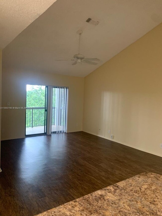 Foto del edificio - 11205 W Atlantic Blvd