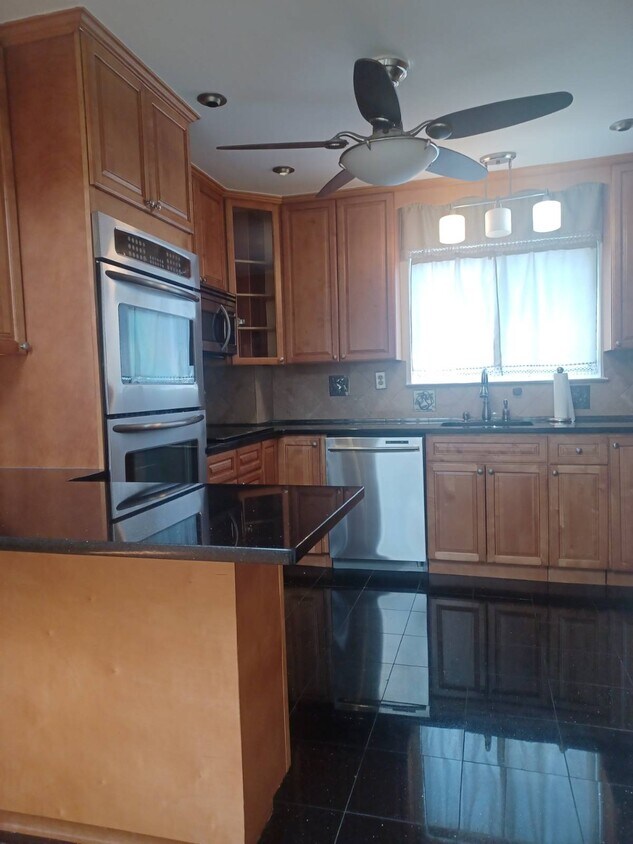 Foto principal - 156-44 77th St