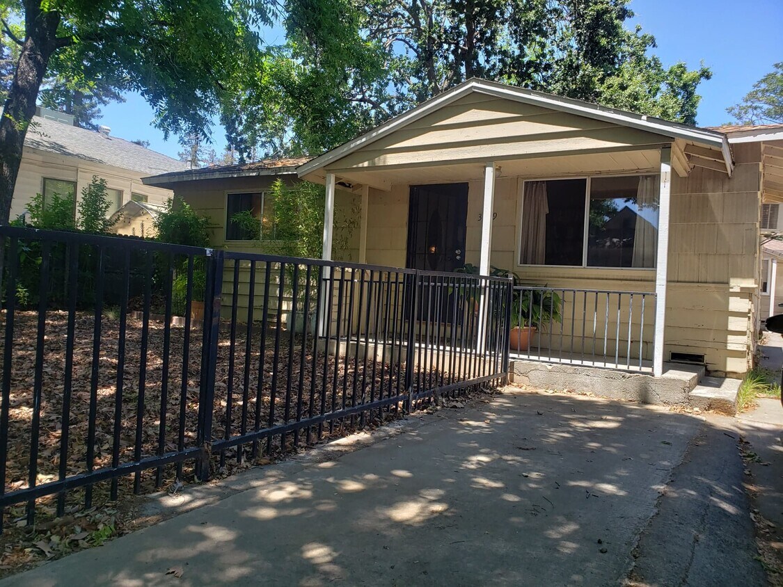 3949 2nd Ave, Sacramento, CA 95817 House Rental in Sacramento, CA