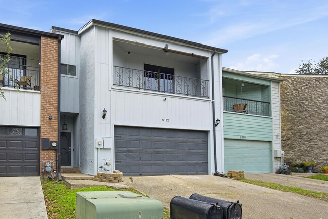 Building Photo - 8112 Scottshill