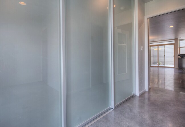Building Photo - 10263 W Carlton Bay Dr