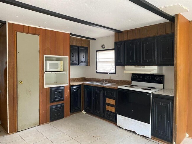 Foto del edificio - 854 Ballard Cir