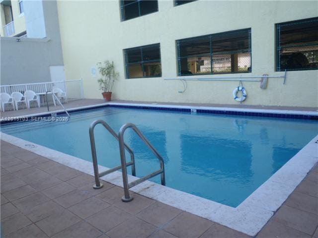 Foto del edificio - 1350 NW 8th Ct