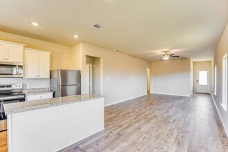 Building Photo - 8211 Burnt Orchid Dr
