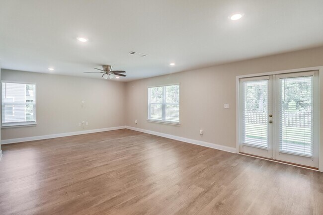 Foto del edificio - 10512 Willow Leaf Dr
