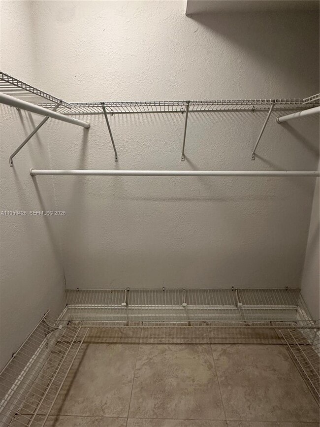 Foto del edificio - 4329 NW 3rd Ave