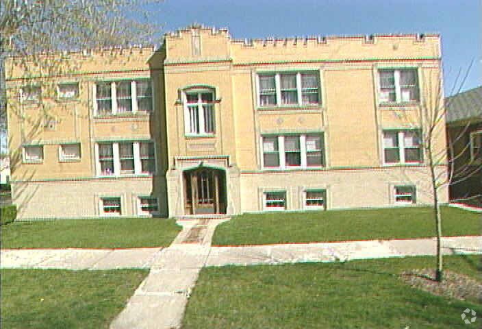 Primary Photo - 5254-5258 W Barry Ave