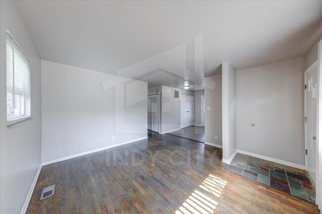 Foto del edificio - 3541 Grant Ave