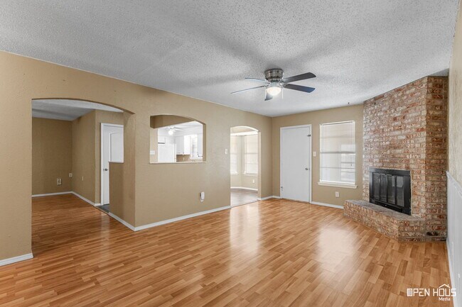 Building Photo - 216 Dirks Dr