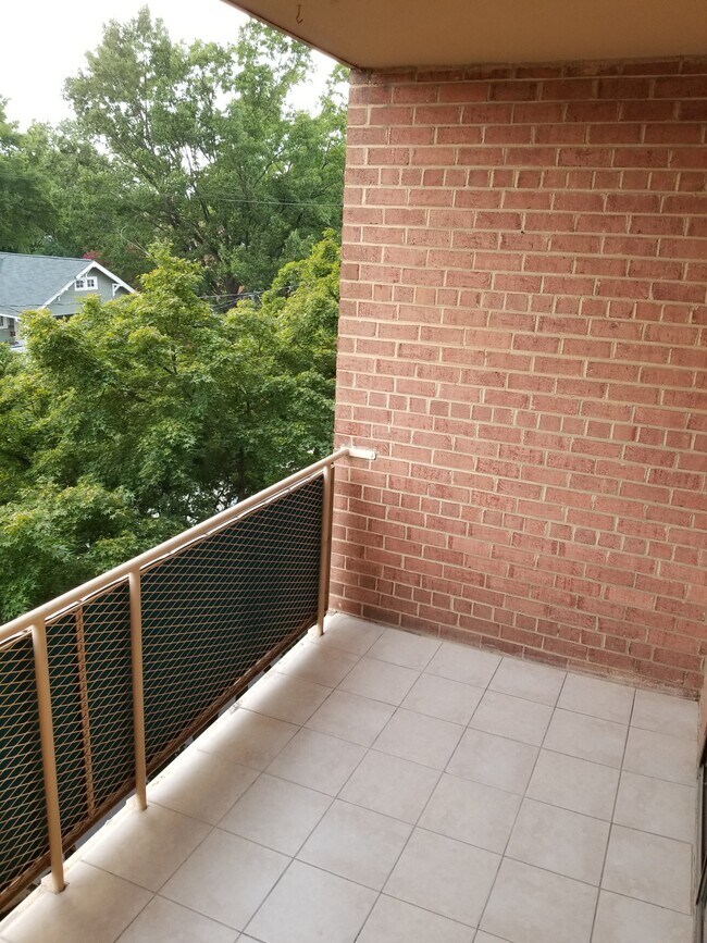 Foto del edificio - 1931 N Cleveland St