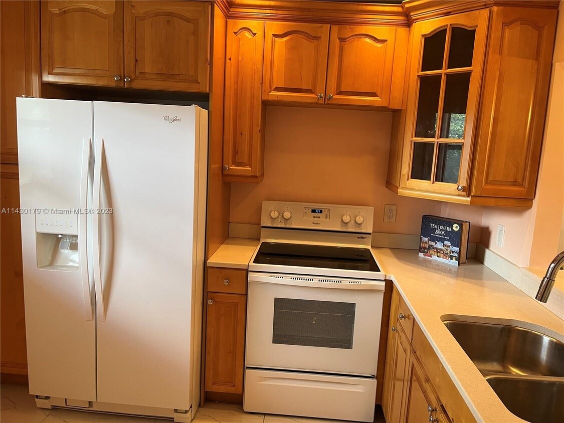 Primary Photo - 200 Ashbury Rd