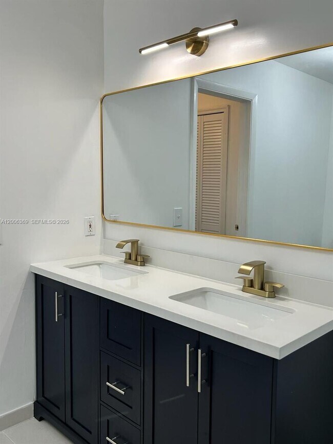 Foto del edificio - 820 NW 132nd Ct