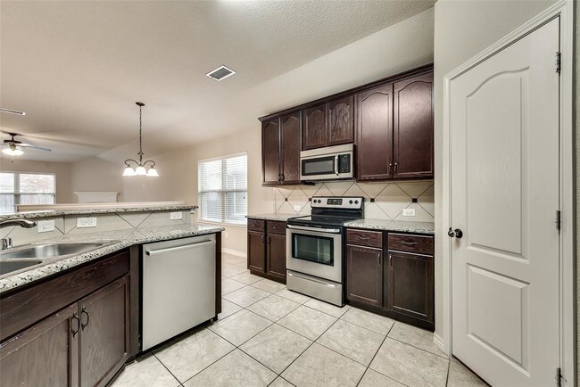 Foto del edificio - 2409 Scott Creek Dr