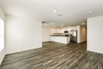 Building Photo - 3702 NW 48th St