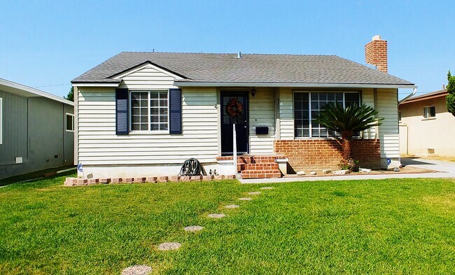 Building Photo - 9327 Maryknoll Ave