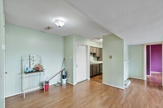 Building Photo - 8517 Hearth Dr
