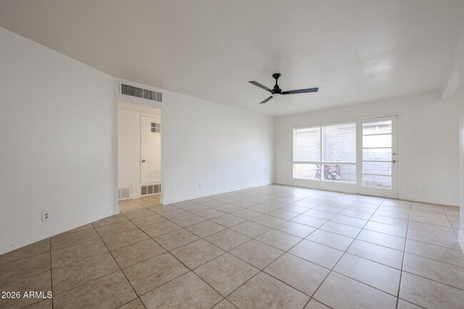 Building Photo - 2340 W Osborn Rd