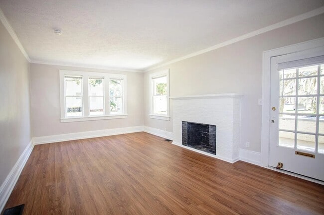 Foto del edificio - 4835 Sunderland Rd