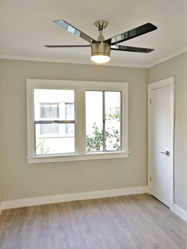 Building Photo - 4730 St Charles Pl