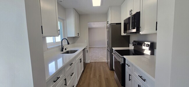 Foto del edificio - 802 W 17th St