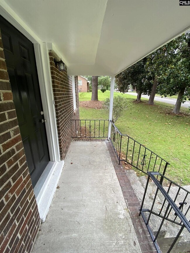 Foto del edificio - 736 Isaac St