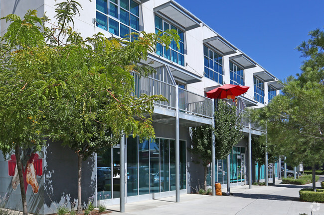 Foto del edificio - Iron Bird Lofts