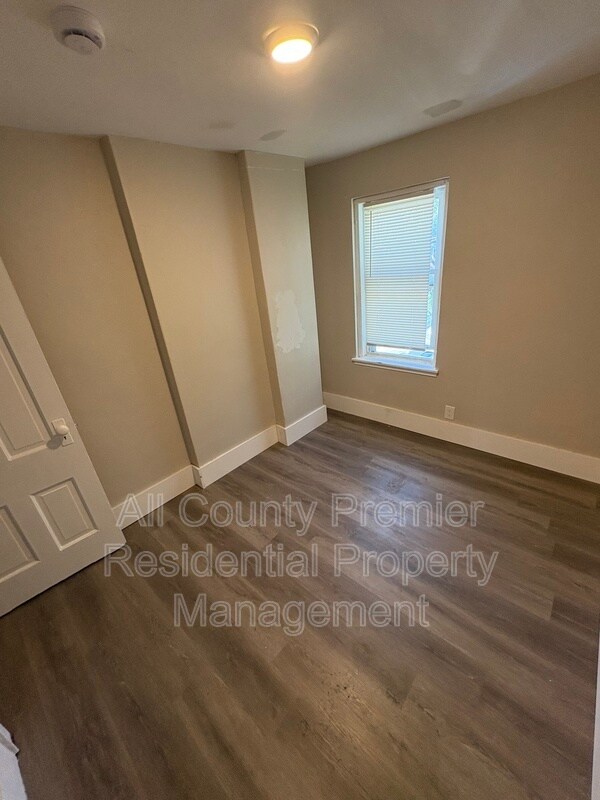 Foto del edificio - 2825 N Constitution Rd