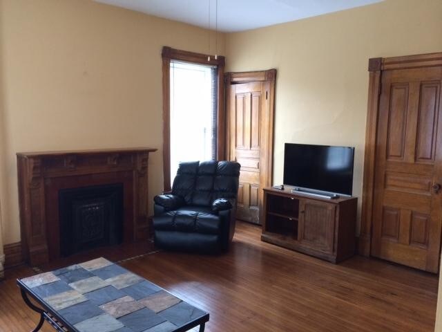 Primary Photo - 305 Campbell St
