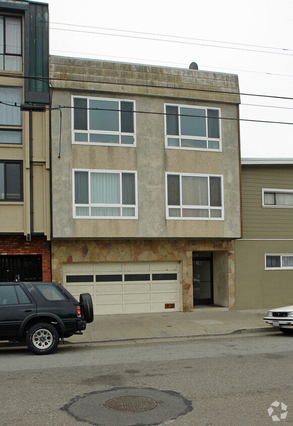 Building Photo - 1468 La Playa St