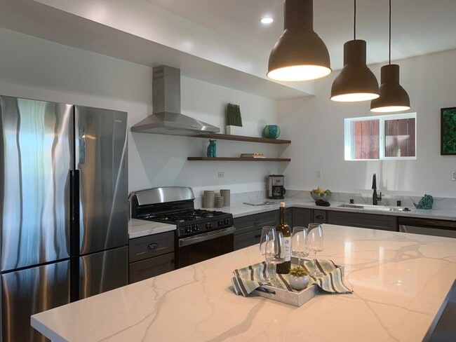 kitchen - 1532 Mohawk St