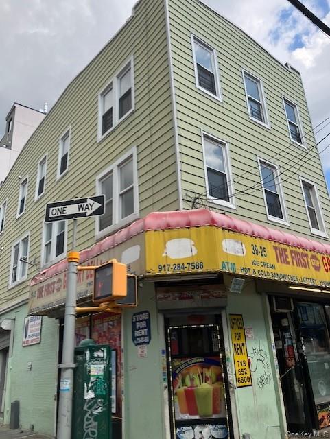 Building Photo - 3925 White Plains Rd