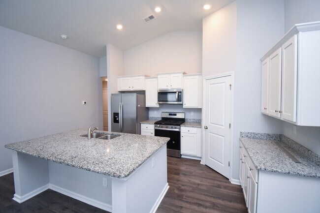 Foto del edificio - 1799 Berkley Village Loop