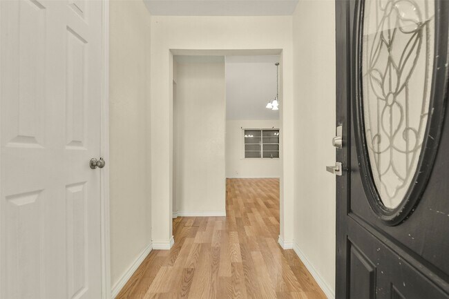 Foto del edificio - 7214 Plover Cir