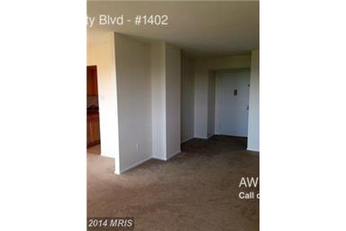 Building Photo - 1121 University Blvd W