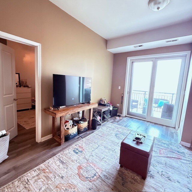 Foto del edificio - Boutique Lakeview 1 Bed Condo - Available June 1st