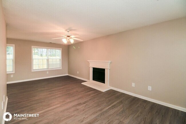 Building Photo - 4895 Wolfcreek View, Atlanta, GA 30349