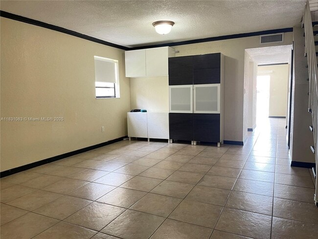 Foto del edificio - 5470 W 26th Ct