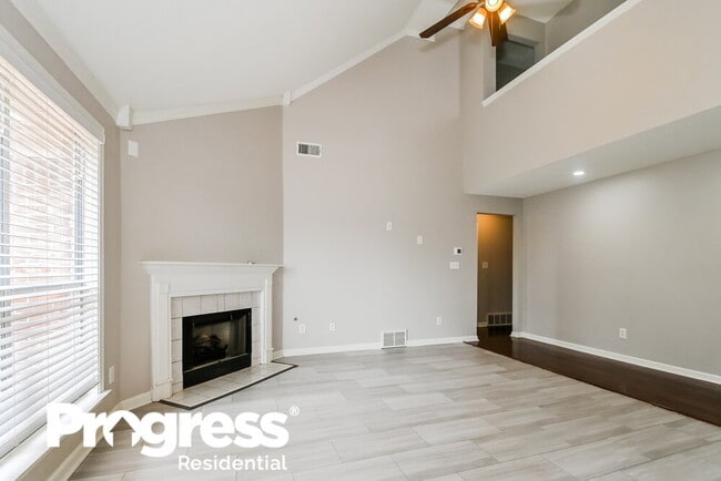 Building Photo - 1141 Red Fern Cir E