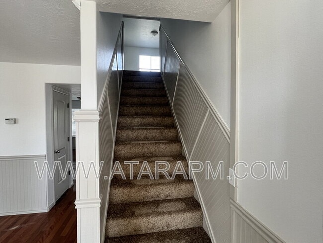 Foto del edificio - 574 Northlake Dr