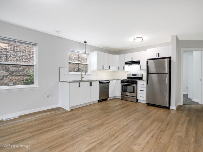 Foto del edificio - 1818 N Mason Ave